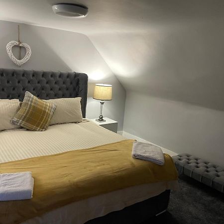 Commercial Hotel Insch Экстерьер фото